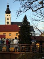 * Z DĚNÍ VE MĚSTĚ