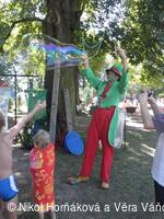 * Z DĚNÍ VE MĚSTĚ